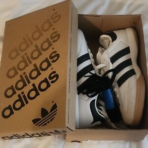 Adidas MilleniumSneakers in White and Black